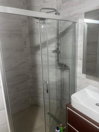 Garsonieră decomandată în Andronache