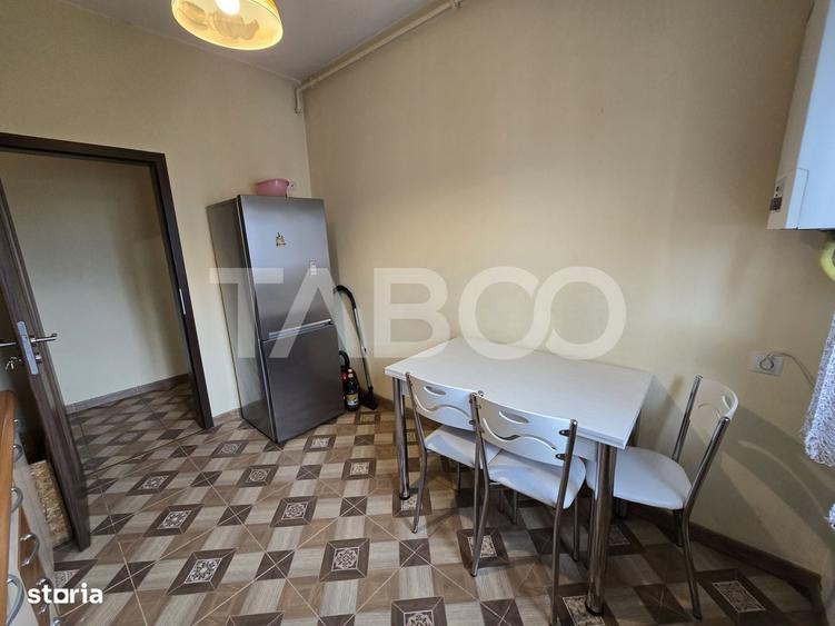 Apartament cu 2 camere decomandat în Piața Cluj