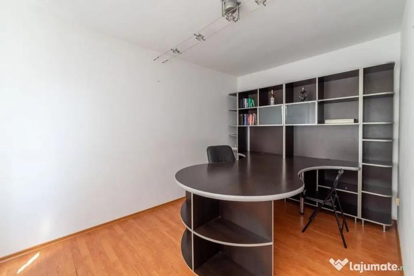 Casă cu 6 camere cu Teren 475 Mp în Găvana