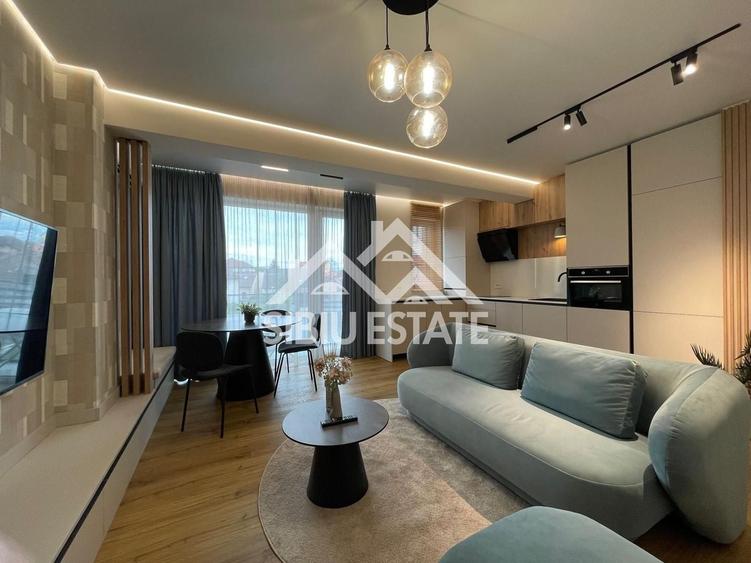 Apartament cu 2 camere semidecomandat, mobilat în Central
