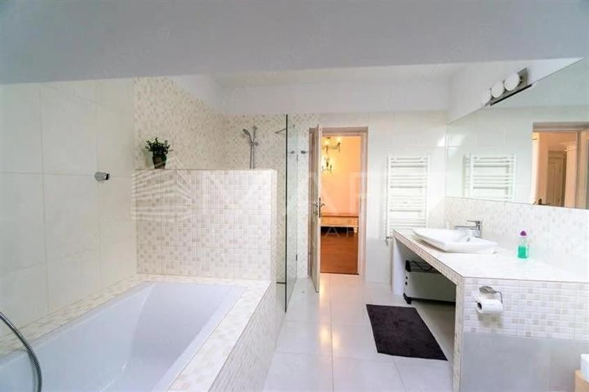 Apartament cu 3 camere decomandat în Calea Dumbrăvii