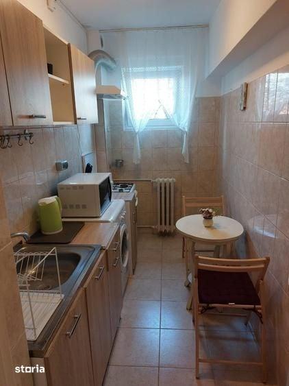Garsonieră decomandată în Gara de Nord