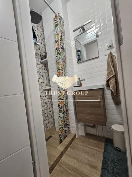 Apartament cu 3 camere decomandat în Drumul Taberei