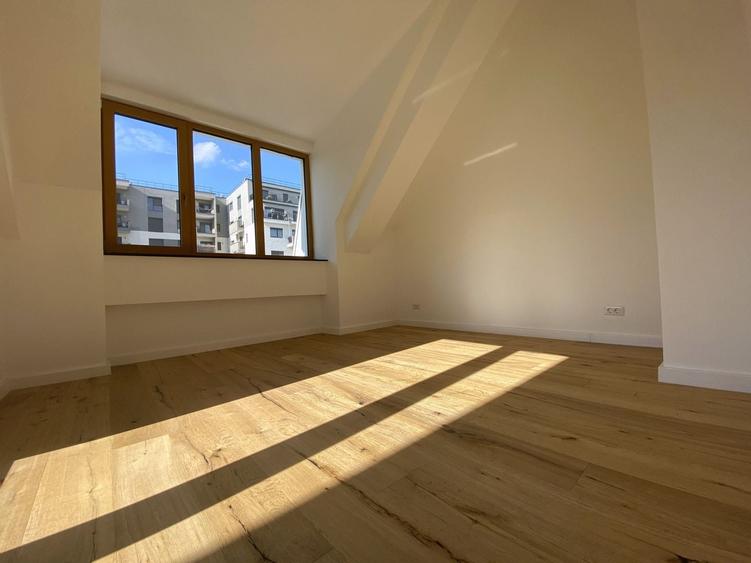 Apartament cu 4 camere semidecomandat în Domenii