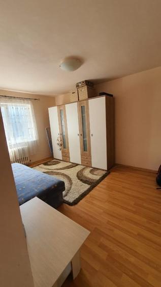 Apartament cu 2 camere semidecomandat, mobilat în Mănăștur