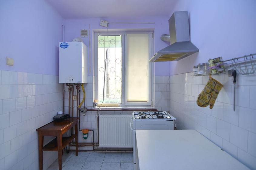Apartament cu 2 camere semidecomandat, mobilat în Ultracentral