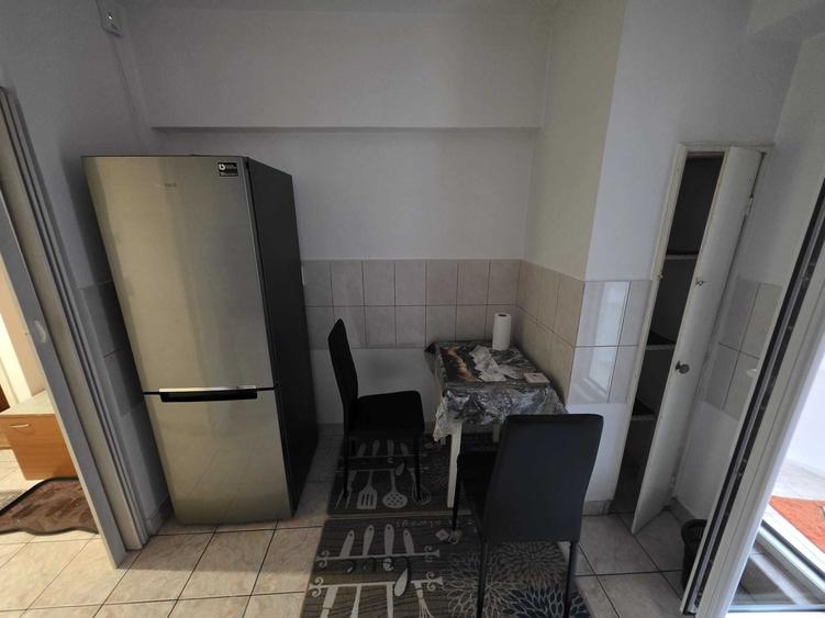 Garsonieră decomandată în Panduri
