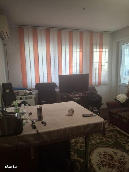 Apartament cu 2 camere semidecomandat în Dristor