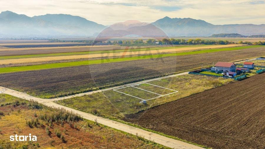Teren de 650 mp, în Astra