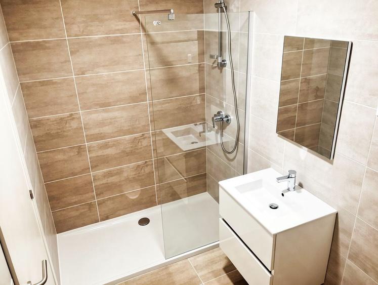 Apartament cu 2 camere decomandat, mobilat în Drumul Taberei