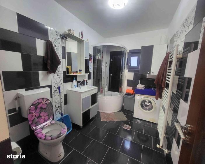 Casă cu 3 camere cu Teren 300 Mp în Gherăiești
