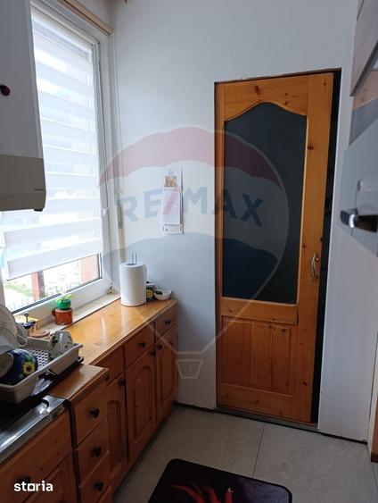 Casă cu 5 camere cu Teren 343 Mp în Central