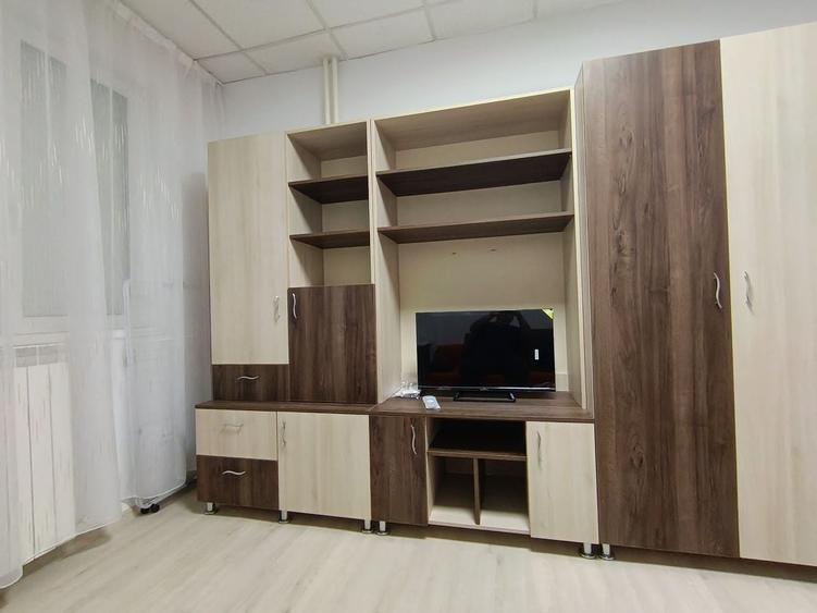 Inchiriez garsoniera renovata in zona Rogerius langa Scoala 11 - 15