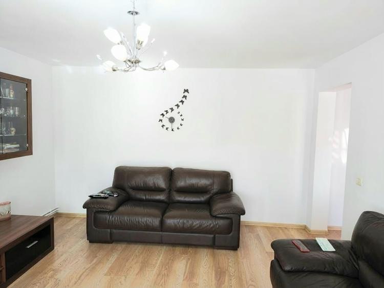 Apartament cu 4 camere decomandat, mobilat în Inel II