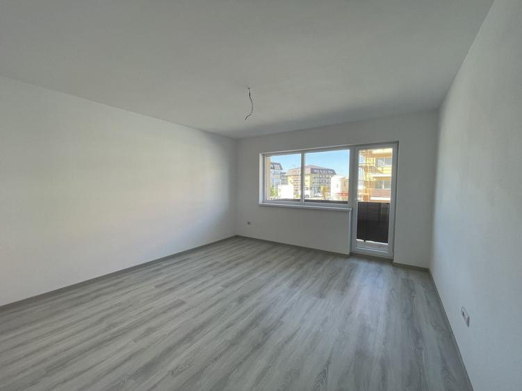 Apartament cu 3 camere decomandat în Sânpetru