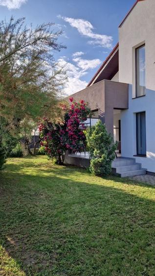 Duplex cu 4 camere cu Canalizare în Dumbrăvița