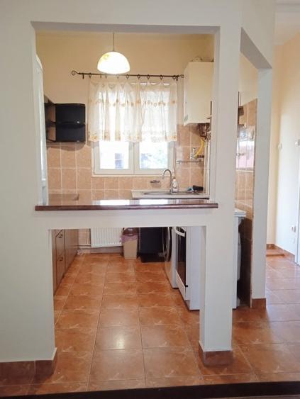 Apartament cu 3 camere semidecomandat în Șelimbăr