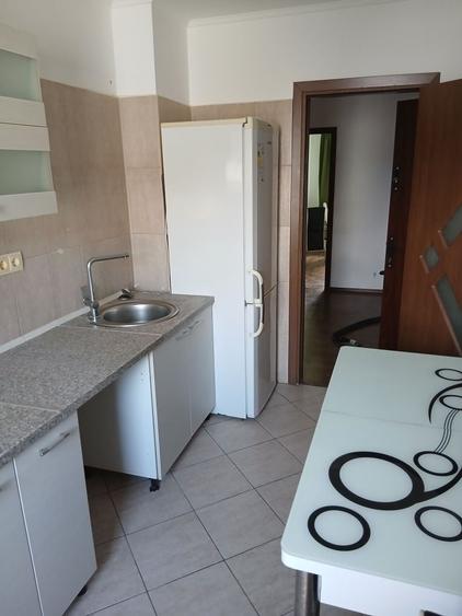 Apartament cu 3 camere decomandat în Vasile Aaron
