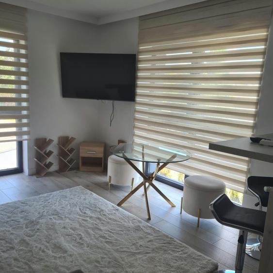 Apartament cu 2 camere semidecomandat în P-ta Presei Libere