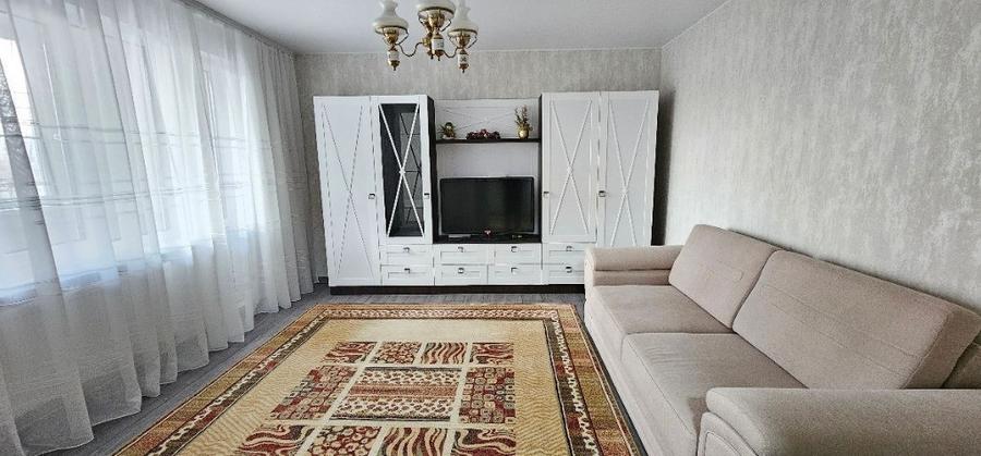 Apartament cu 2 camere decomandat în Plopilor
