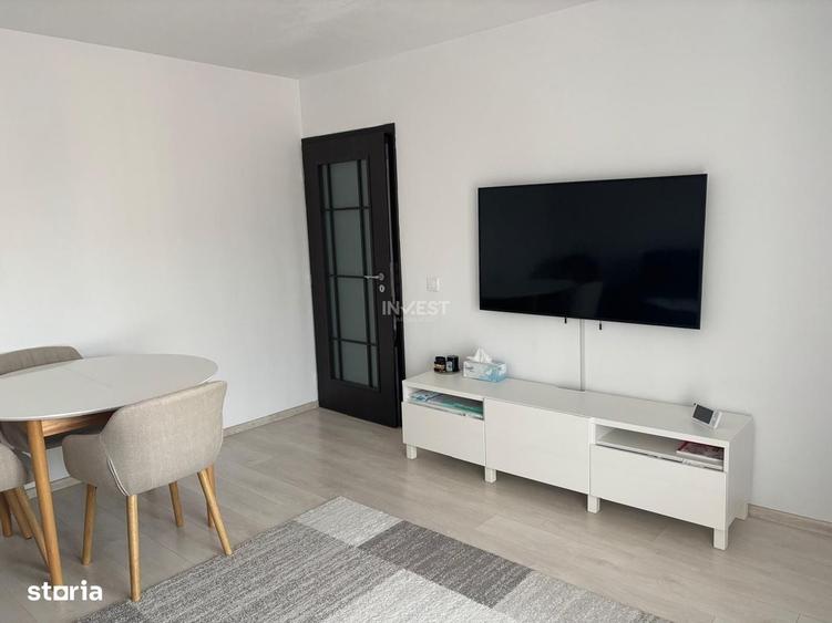 Apartament cu 3 camere decomandat în Rediu