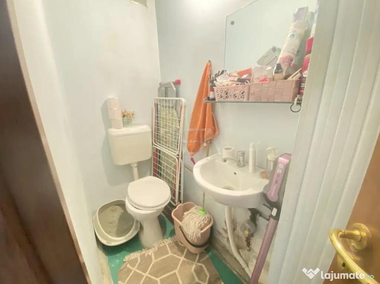 Apartament cu 3 camere decomandat în Mărgeanului