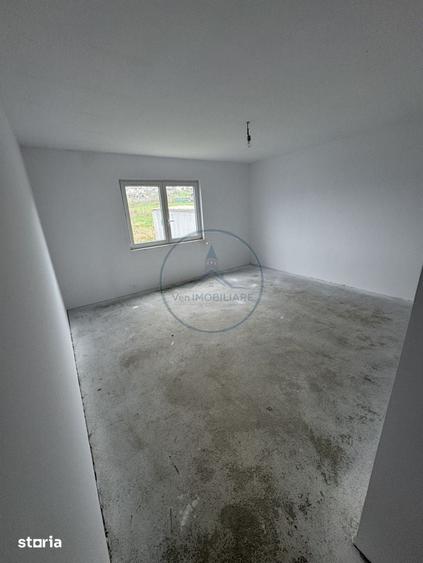 Casă cu 5 camere cu Teren 1500 Mp în Industrială