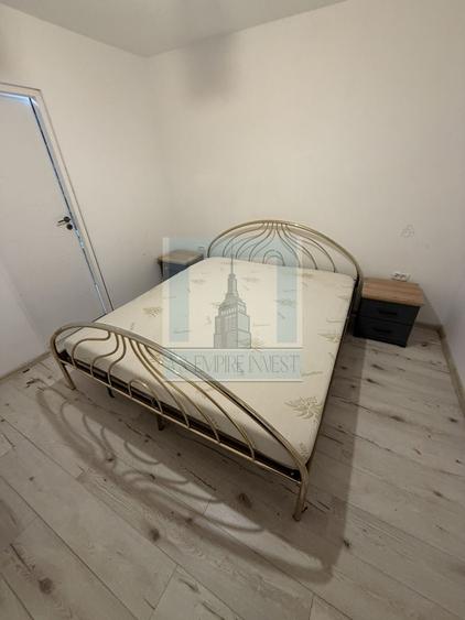 Casă individuală cu 10 camere cu Canalizare în Astra