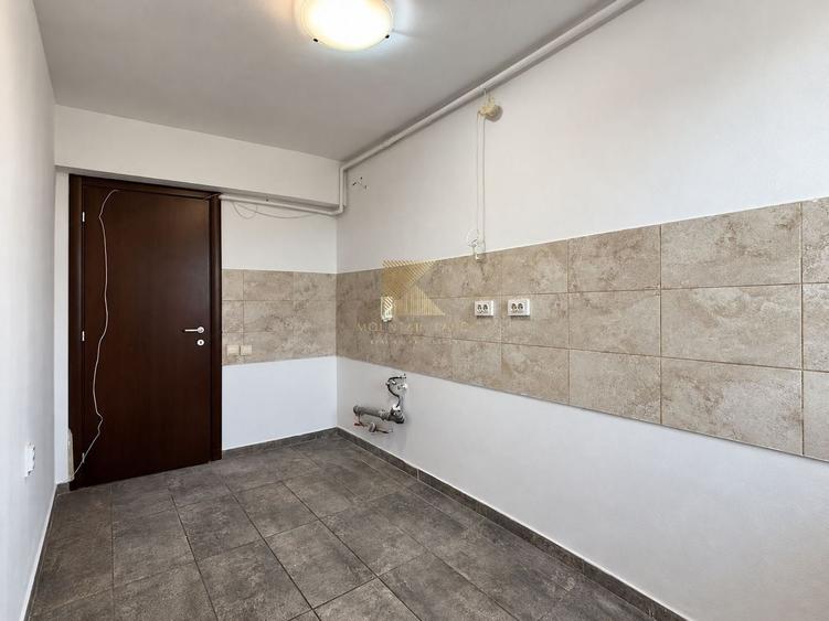 Apartament cu 3 camere semidecomandat în Gării