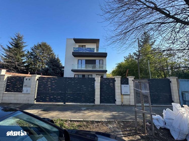 Casă cu 5 camere cu Teren 265 Mp în Chitila