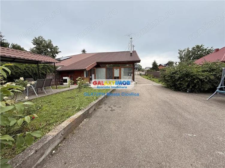 Casă cu 3 camere cu Teren 1093 Mp în Central