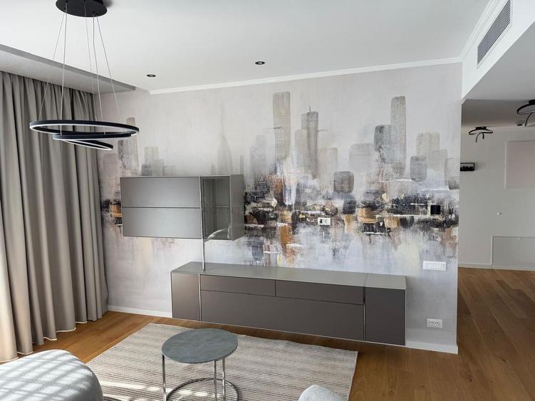 Apartament cu 3 camere semidecomandat, mobilat în Floreasca