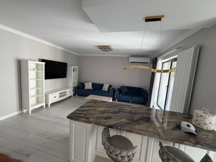 Apartament cu 3 camere decomandat, mobilat în Lujerului