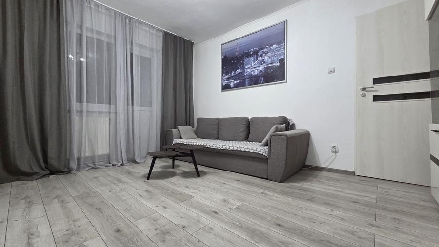 Apartament cu 2 camere nedecomandat în Central