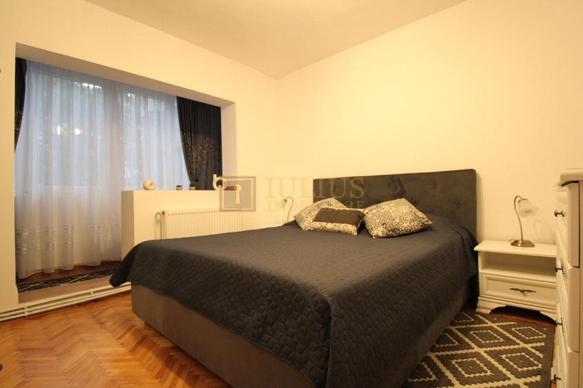 Apartament cu 3 camere decomandat în Soarelui