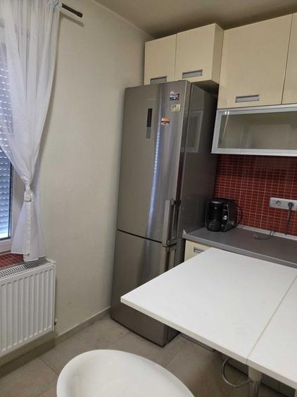 Garsonieră decomandată în Central
