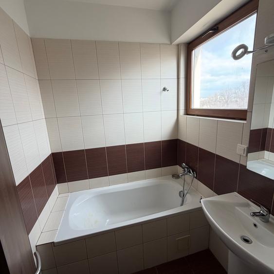 Apartament cu 2 camere semidecomandat, mobilat în Calea Călărașilor