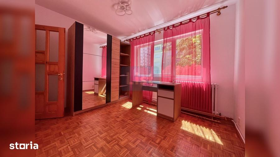 Apartament cu 3 camere semidecomandat în Micro III