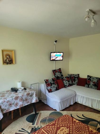 Garsonieră decomandată în Central