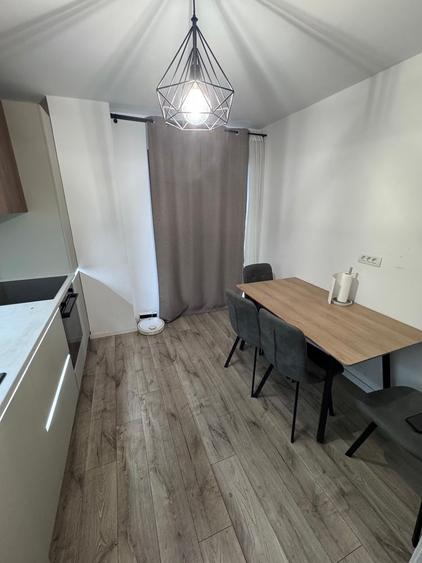 Apartament cu 2 camere decomandat în Florești
