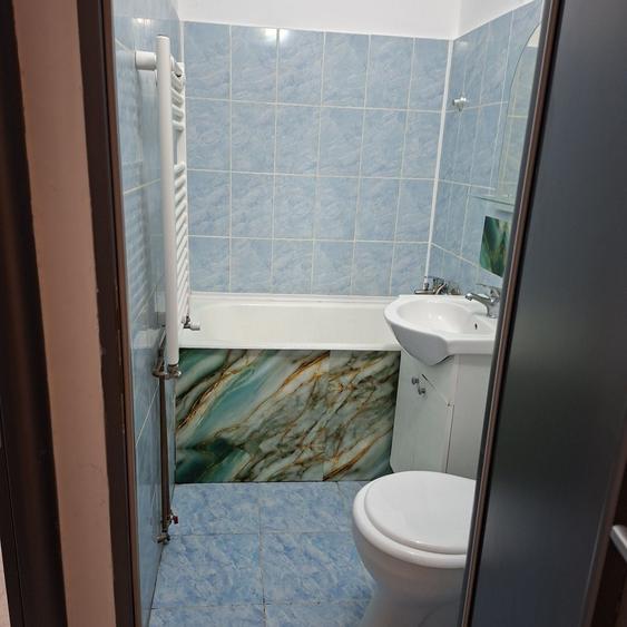 Apartament cu 2 camere semidecomandat în Florilor