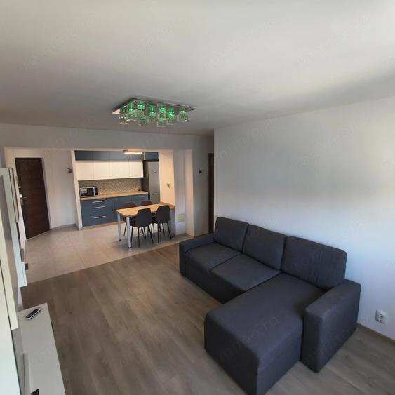 Apartament cu 3 camere semidecomandat în Iosefin