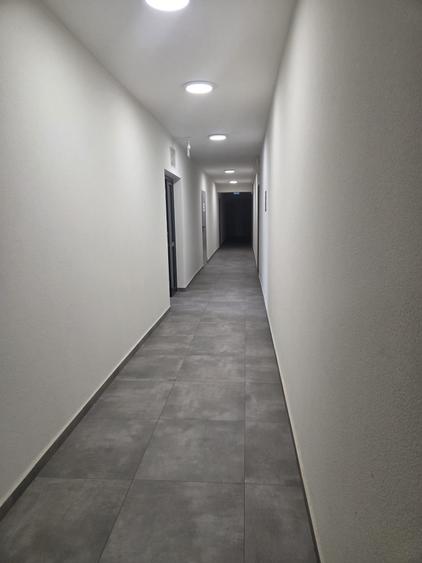 Apartament cu 2 camere decomandat în Tractorul