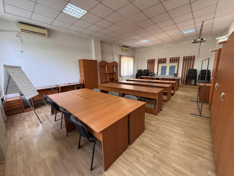 Birou, de 54.599998474121 mp, în Costin Georgian