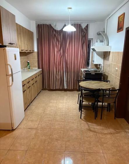 Apartament cu 2 camere decomandat, mobilat în Calea Turzii