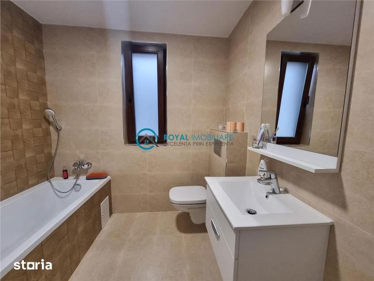 Casă cu 3 camere cu Canalizare în Păulești