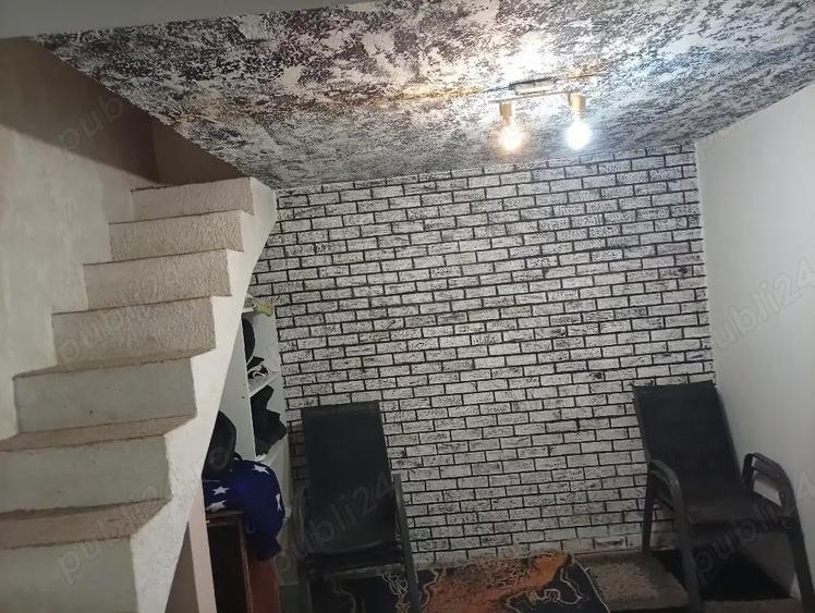vand 1 3 din casa+curte - 4
