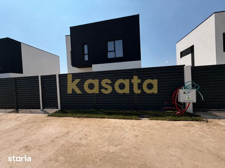 Casă cu 4 camere cu Teren 435 Mp în Domnești
