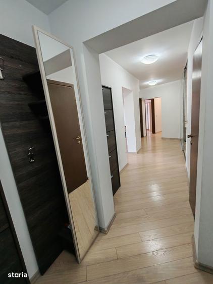 Apartament cu 4 camere decomandat în Colentina