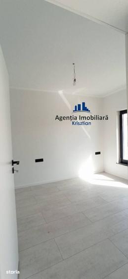 Casă cu 4 camere decomandat cu Teren 420 Mp în Odoreu